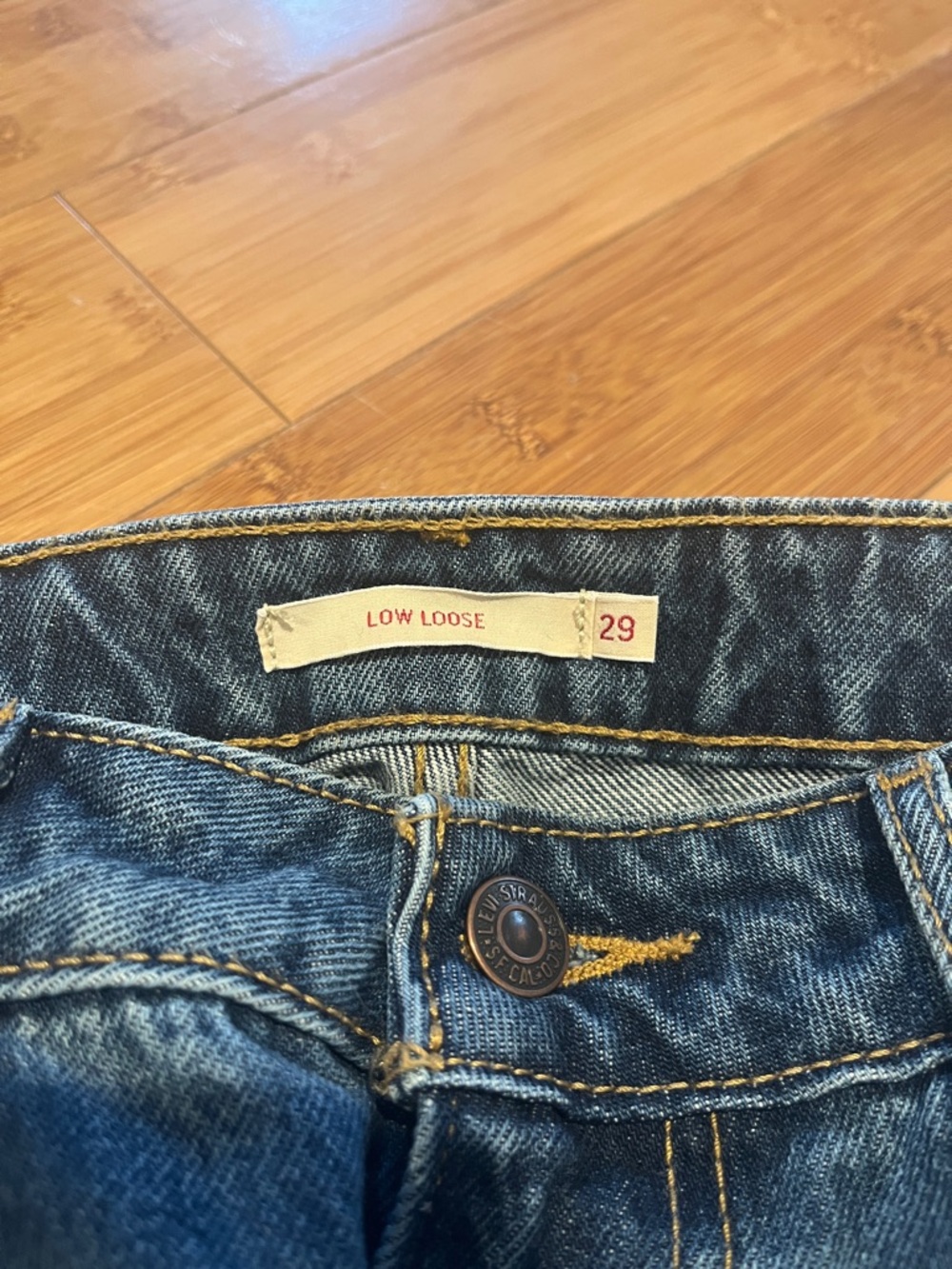 Levi low loose Jeans - Picture 2 of 8